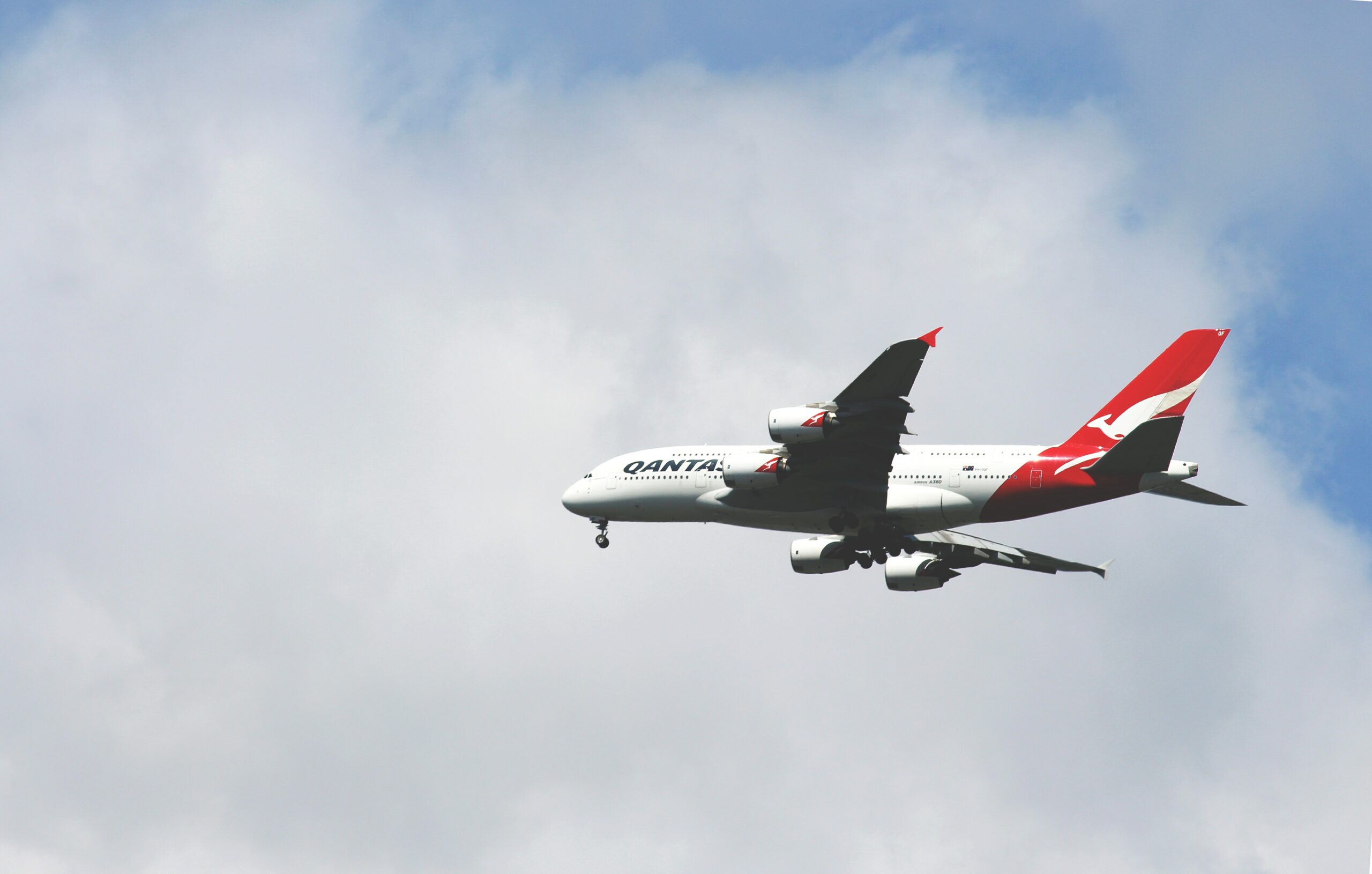 travelBulletin Qantas offers agents discounts