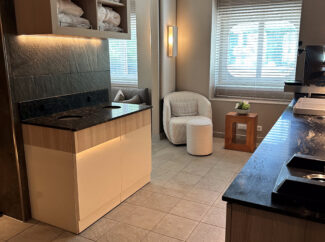 Relaxing spaces inside the spa changing rooms, separate for men and women..